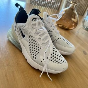 Never worn! Nike Air Max 270 - Women’s 7.5
